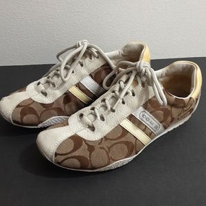 ❤❤❤COACH KIDS SHOES SIZE 6.5❤❤❤